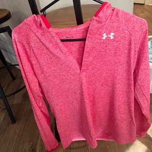 Pink heathered Underarmour Small Women’s hooded v neck